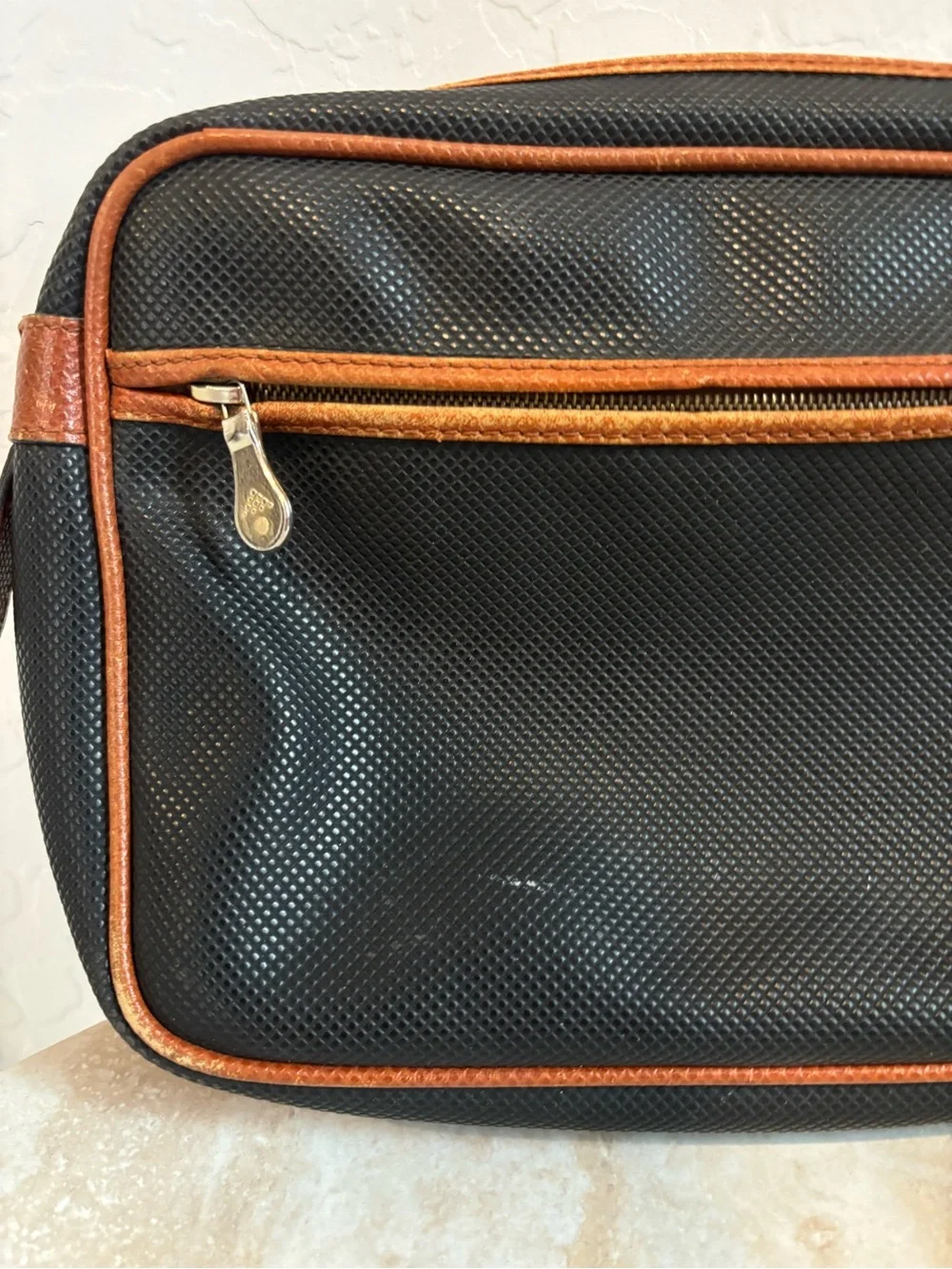 Vintage Bottega Veneta leather camera bag/pouch